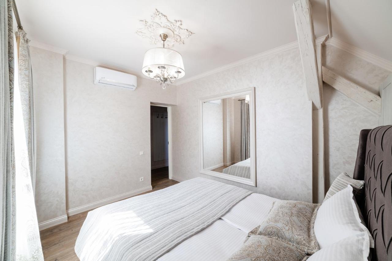 Lux Apartment On Duhnovicha Street .Free Parking. Ungvár Kültér fotó