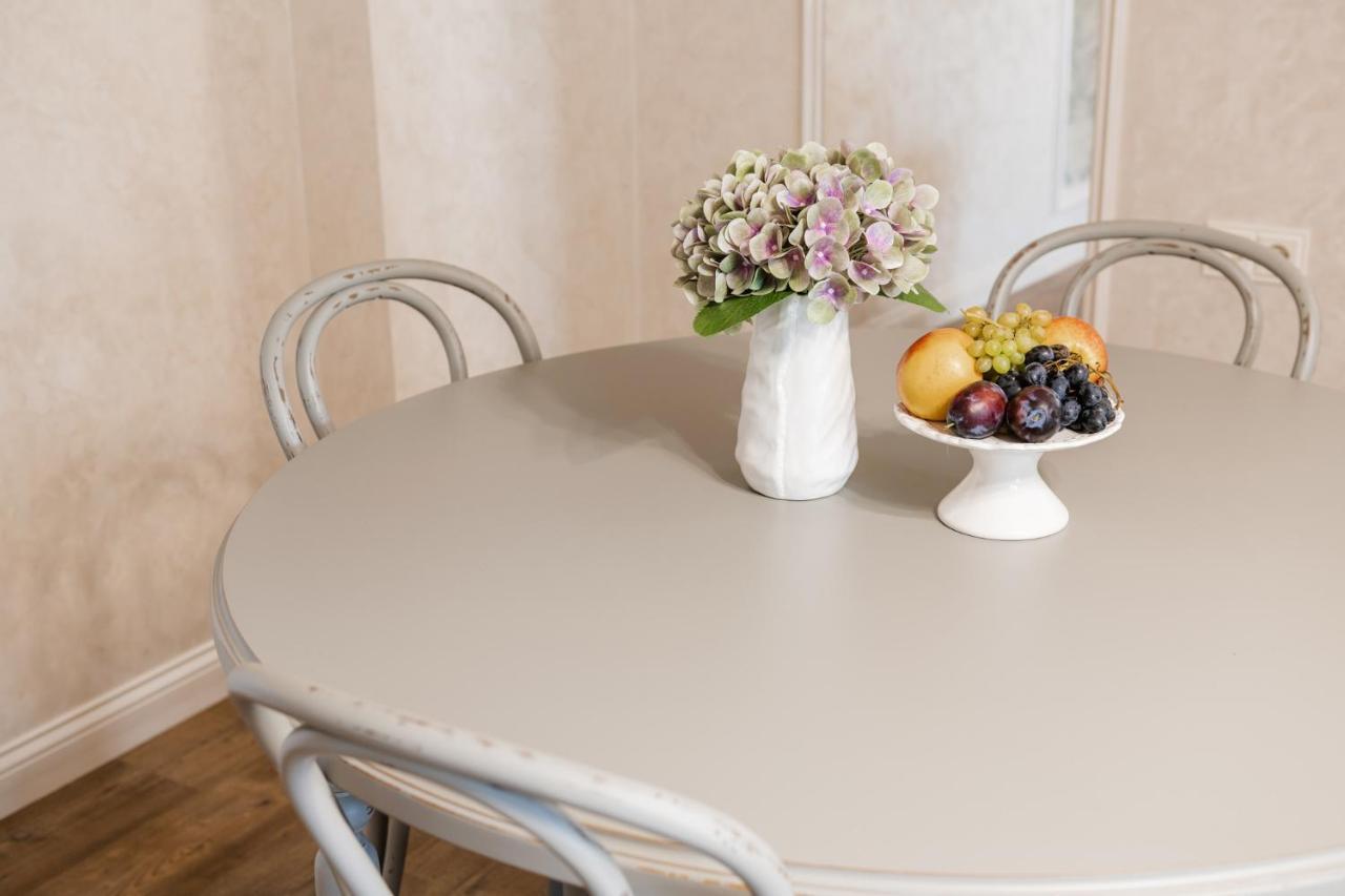 Lux Apartment On Duhnovicha Street .Free Parking. Ungvár Kültér fotó