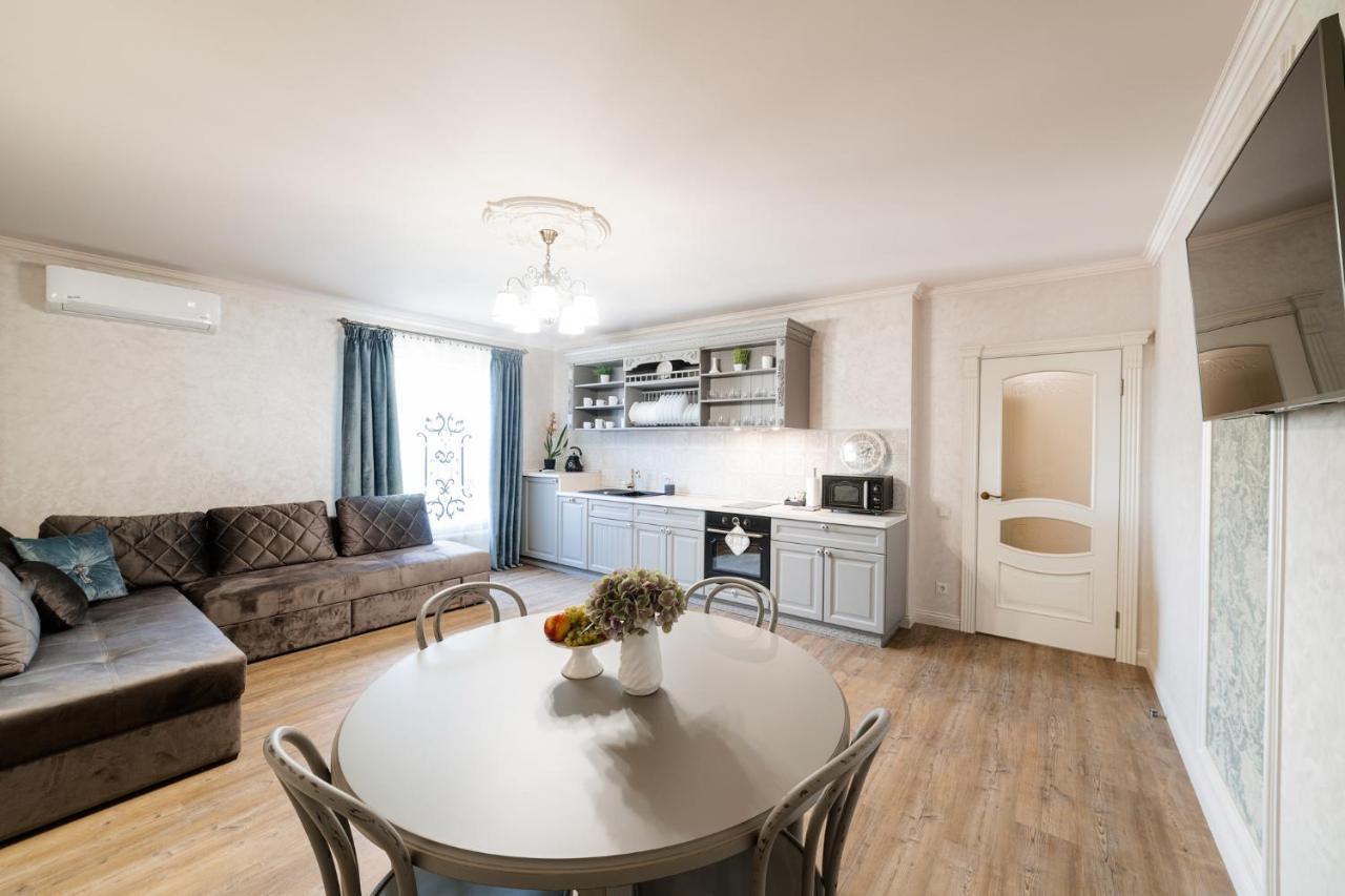 Lux Apartment On Duhnovicha Street .Free Parking. Ungvár Kültér fotó