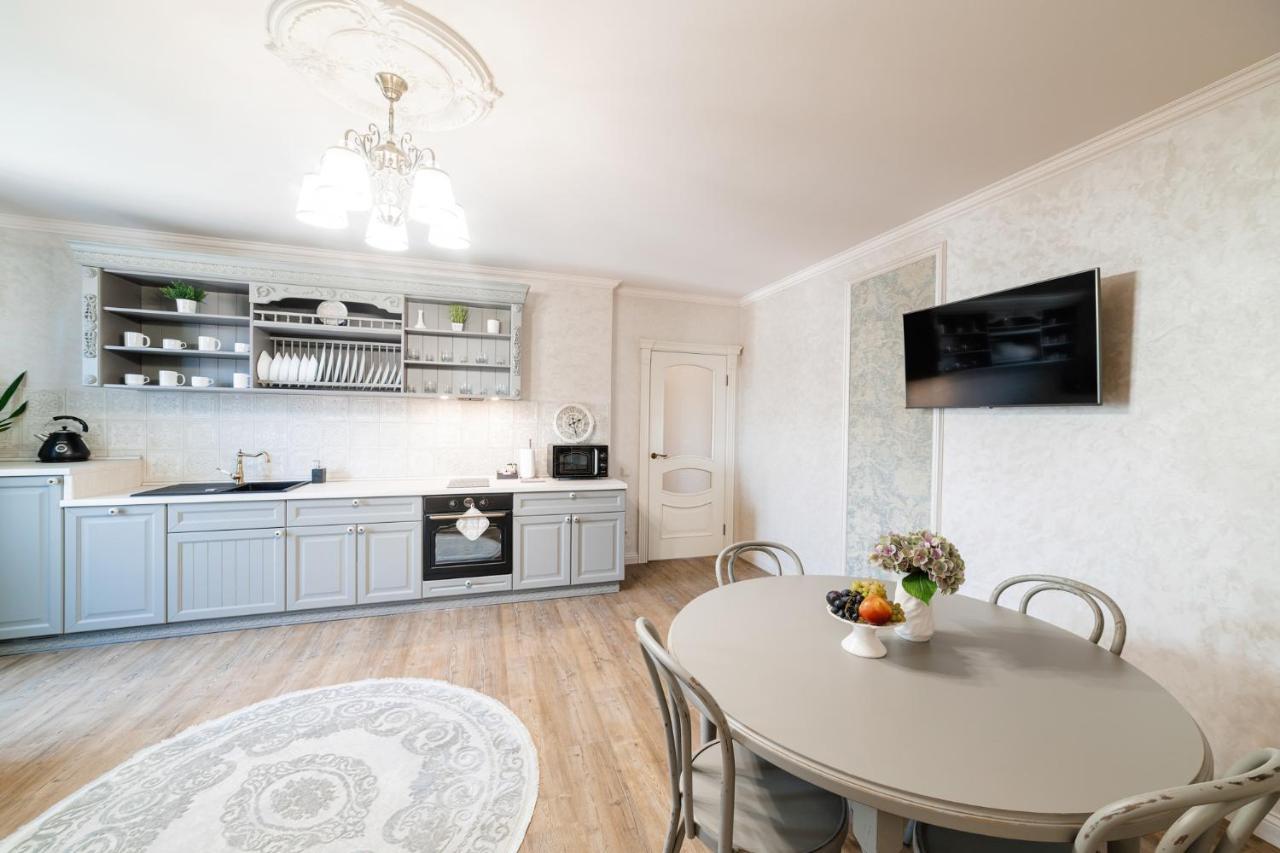 Lux Apartment On Duhnovicha Street .Free Parking. Ungvár Kültér fotó