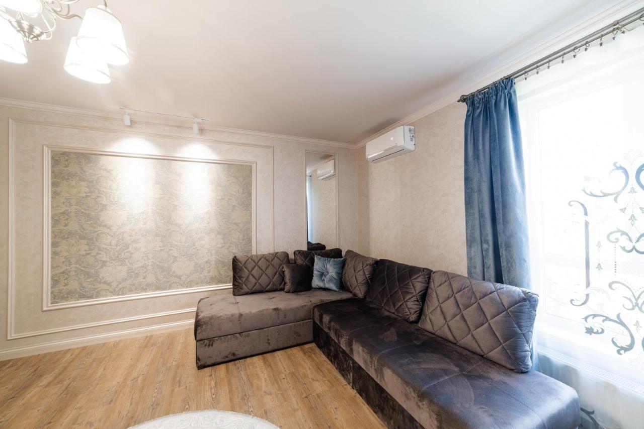 Lux Apartment On Duhnovicha Street .Free Parking. Ungvár Kültér fotó