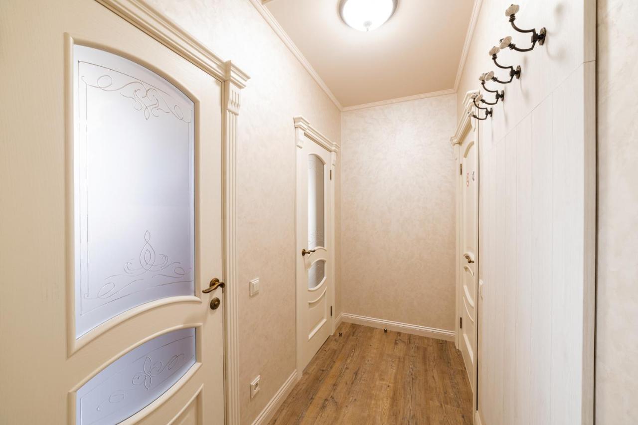 Lux Apartment On Duhnovicha Street .Free Parking. Ungvár Kültér fotó